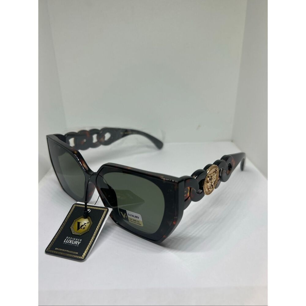 Oversized Tortoise Shell Sunglasses Gold Medallion Chain Arm Designer Style - Picture 1 of 3